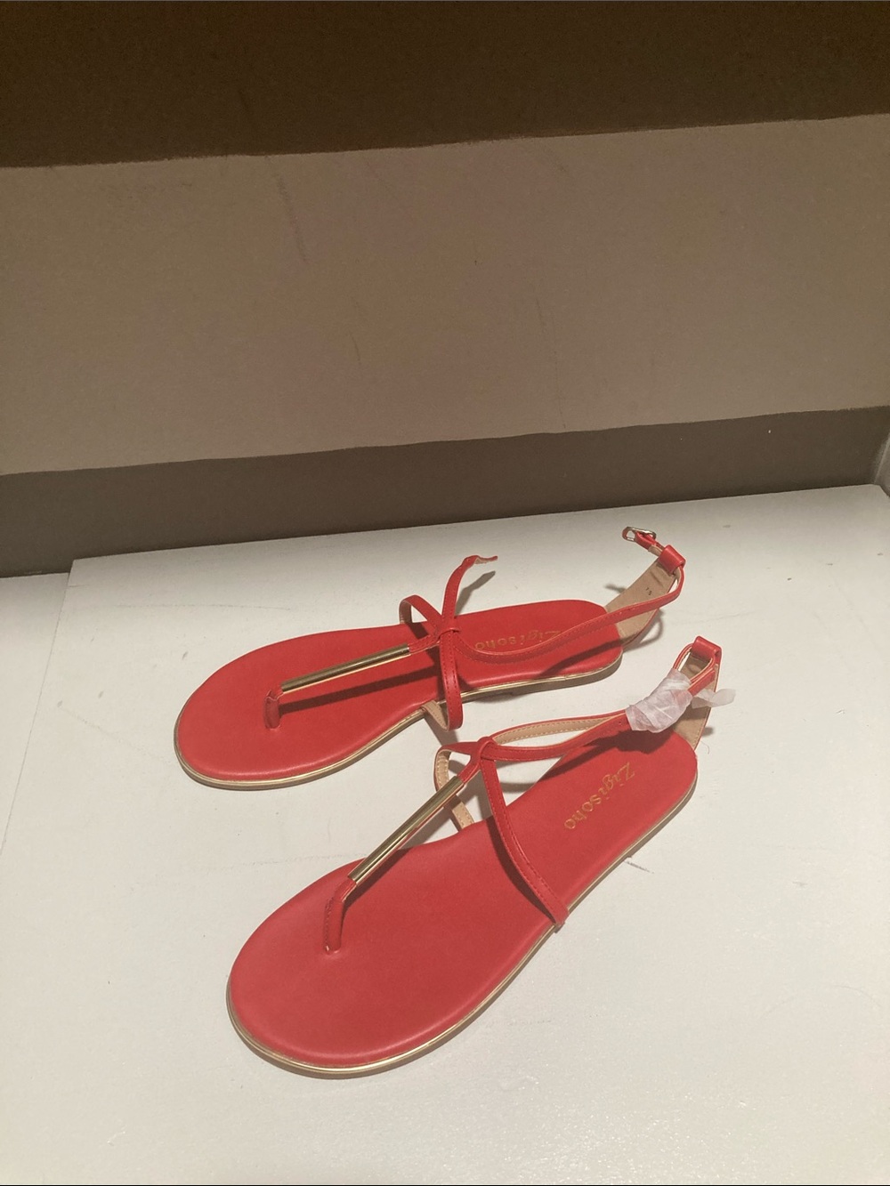 Zigi Soho Red T-Strap Sandals